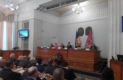 Депутати Харківської облради узялися до роботи. Сьогодні повинні обрати голову ради (фото)