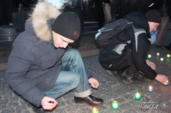 В честь жертв Голодомору харків’яни запалювали свічки