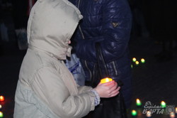 В честь жертв Голодомору харків’яни запалювали свічки