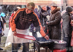 У річницю Голодомору в Донецьку об’їдались на кулінарному фестивалі (ФОТО)