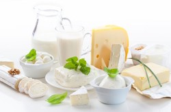 Українці у 2016 році менше будуть їсти сиру та молочки