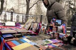 В Донецьку на святковому ярмарку продавали портрети Путіна та Захарченка (фото)