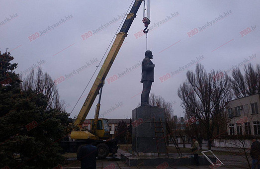 На Одещині були демонтовані два пам’ятники Леніну