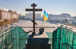 На демонтаж постаменту колишнього монумента «вождю», що на площі Свободи, з міського гаманця виділили близько 2 млн гривень