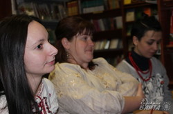 У книгарні «Є» знов виступили україномовні автори (фото)
