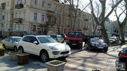 В Одесі голова депутатської комісії з транспорту оштрафована за парковку на пішохідному переході (ФОТО)