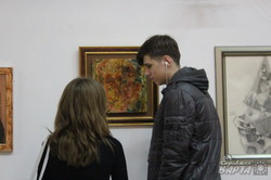 В «ЄрміловЦентрі» стартувала виставка трьох поколінь художників (фото)