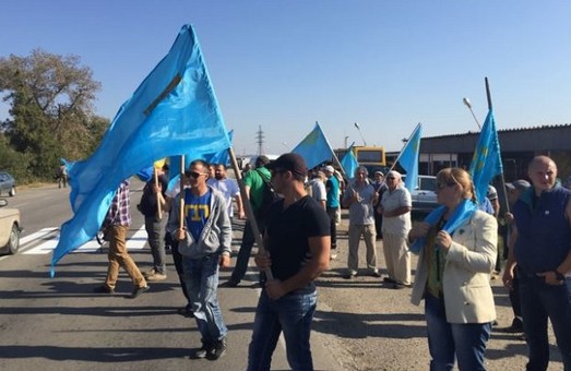 На адмінкордоні з Кримом планують масштабний мітинг