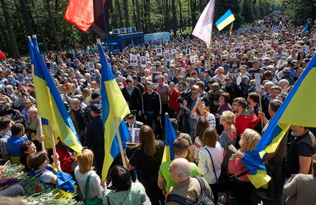 Сотні тисяч мешканців Харківщини брали участь в урочистостях