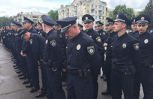 На Донеччині нова патрульна поліція приступила до роботи