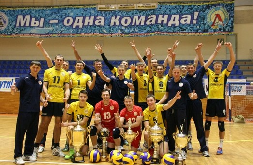 Харківські волейболісти тріумфували на ЧУ