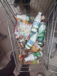 У харківських супермаркетах знайшли прострочені продукти