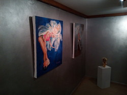 Люди як ляльки. У галереї VOVATANYA  відкрилася виставка художниці Віолетти Терлиги.