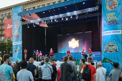 Найбільша в Україні фан-зона демонструє матчі та розважає вболівальників