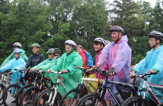 Перші учасники велопробігу «Вишиваний шлях» дісталися Києва