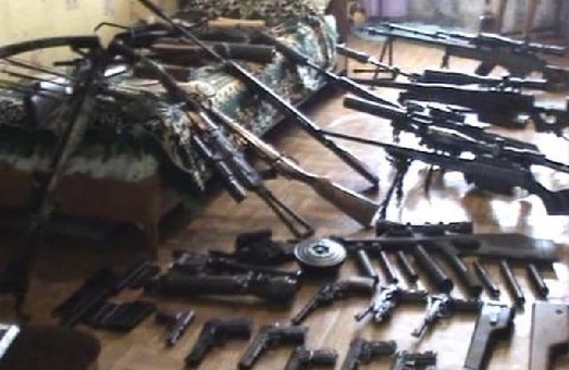 Копи оголосили амністію за добровільну здачу незаконної зброї