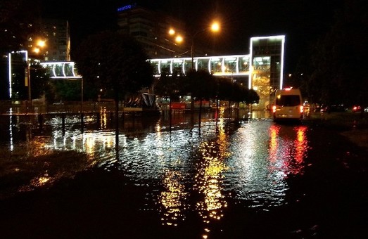 Харків знову затопило (фото, відео)