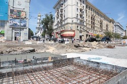 Кернес проінспектував реконструкцію  Павлівської площі