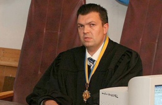 Харківського суддю-хабарника відсторонили від посади