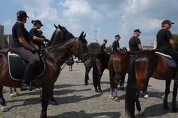 Поліція готує парад на площі Свободи