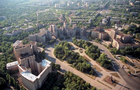 Скверу на майдані Свободи повернуть історичну форму (документ)