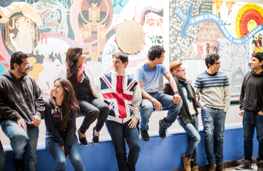 Британці розшукують в Україні студентські ініціативи. Найкращим обіцяють iPad mini