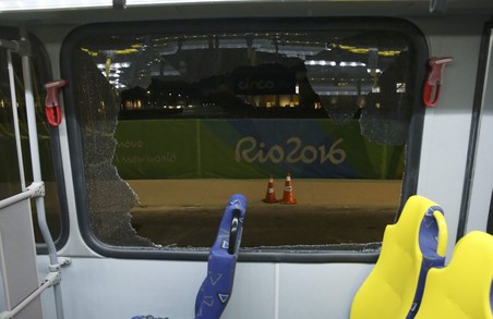 У Ріо обстріляли автобус з журналістами
