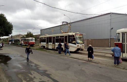 Харківські трамваї продовжують сходити з колій