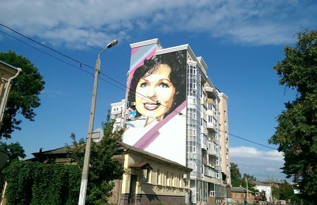 У Харкові будинок прикрасили портретом Наталії Фатєевої