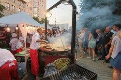 Вулична їжа та музика на воді: у Харкові вже святкують День міста та День Незалежності