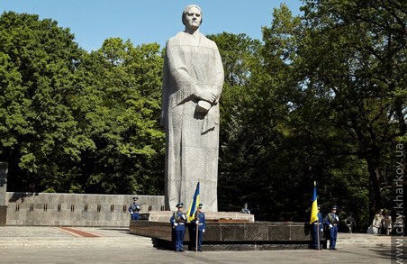 На Меморіалі Слави вшанували пам'ять визволителів Харкова