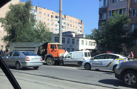 На вулиці Конєва сталося потрійне ДТП
