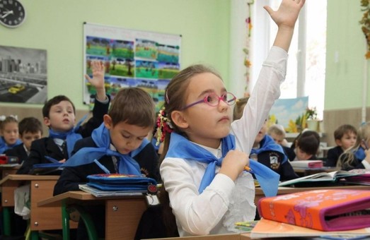 Харківських школярів перестануть лаяти за оцінки і навантажувати на вихідних