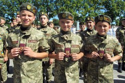 300 юнаків поповнили кадетський корпус у Харкові