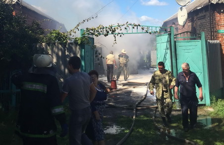 Пожежа у Вовчанську майже не лишила життя двох людей