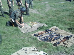 Курсанти Нацгвардії постріляли з гранатомету і показали навички ведення бою