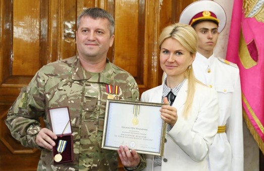 Юлія Світлична підписала меморандуми з Євромайданом і ветеранами АТО