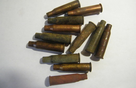 На Харківщині у підвалі школи знайшли снаряд