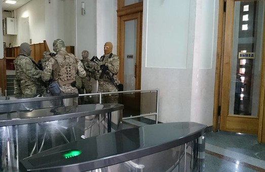 Кримінальна справа, через яку у Харкові проходять обшуки, вигідна міністру МВС Арсену Авакову - Г.Кернес