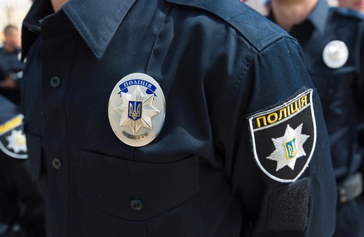 Правоохоронці Харківщини розшукують чоловіка, який побив, обікрав і зґвалтував дівчину