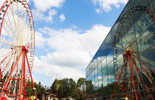 У парку Горького завершиться літній сезон дитячих свят великим карнавалом