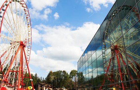 У парку Горького завершиться літній сезон дитячих свят великим карнавалом