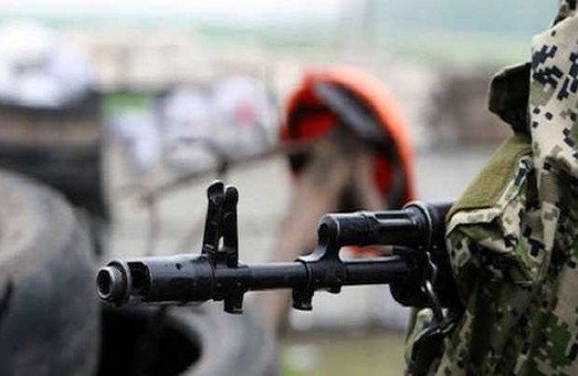 Бойовики стріляють в Луганському, Донецькому і Маріупольському напрямках: обстановка в зоні АТО