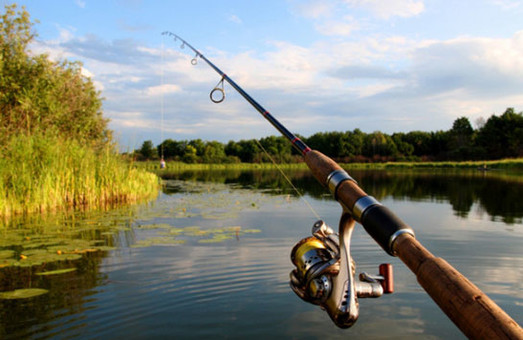 Харків'яни просять у Кернеса зберегти місця для безкоштовної риболовлі