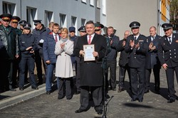 44 сім'ям правоохоронців у Харкові тепер є, де жити: Аваков і Світлична вручили їм ключи від нових квартир