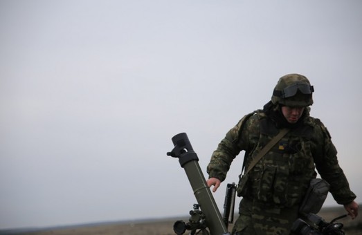 У зоні АТО продовжуються провокації: стріляють на Луганському та Маріупольському напрямах