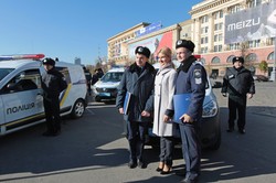 Консультативна місія ЄС привезла харківській поліціії планшети та відеореєстратори