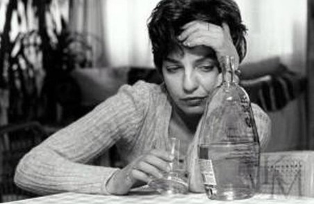 Мати-п'яничку, що загубила життя рідної дитини, позбавлено батьківських прав