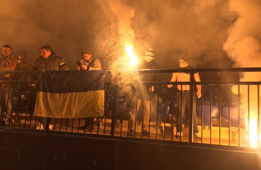 Поліція перевіряє повідомлення про спалення уболівальниками прапора Сербії на матчі в Харкові