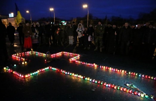 "Запали свічку": як це було у Харкові (фото)